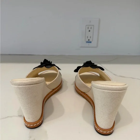 CHANEL Black Floral Women's Slides - Picture 11 of 15